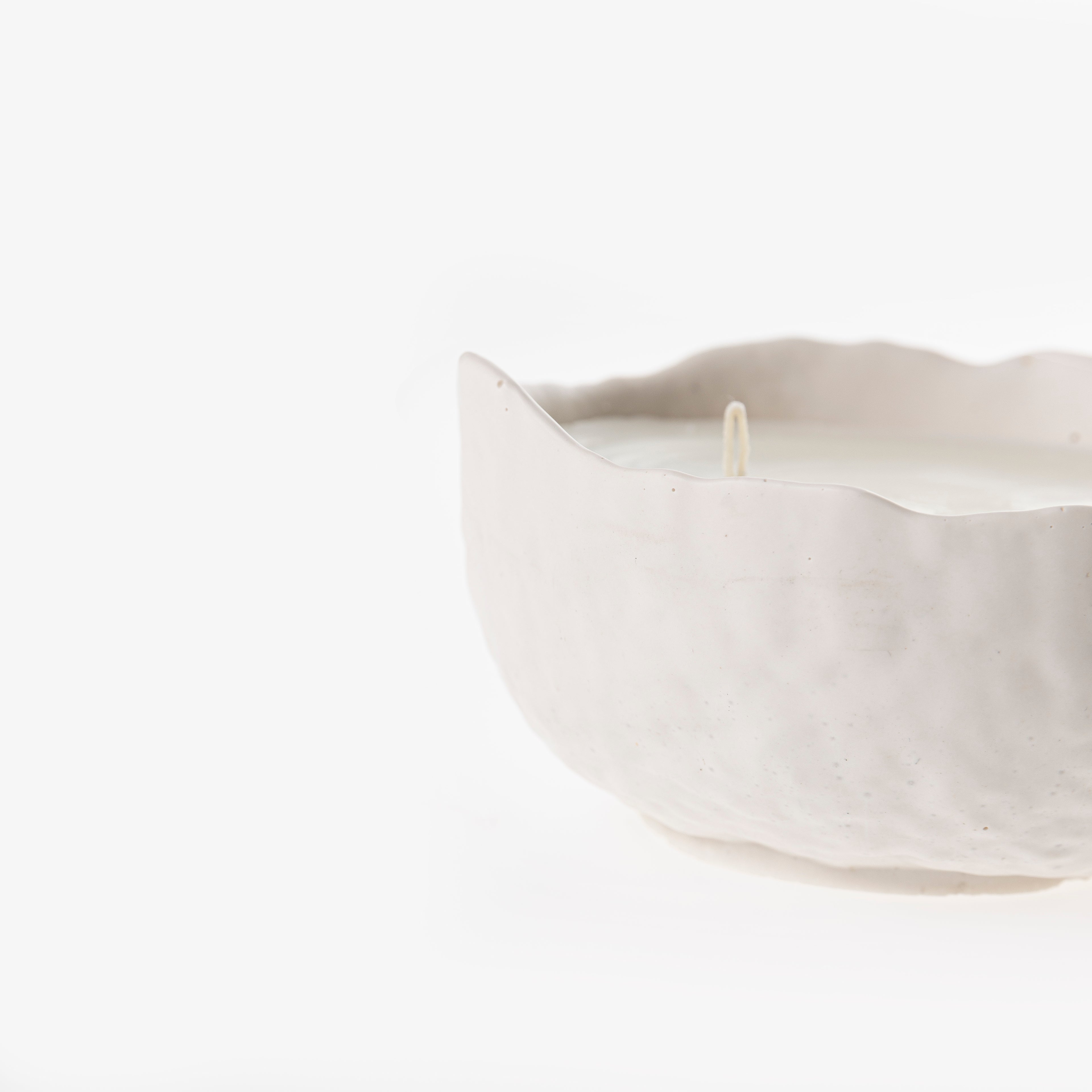 ASYMMETRICAL CANDLE [WHITE]