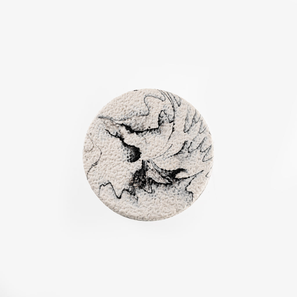 TEXTURED CANDLE [BLACK MARBLE]