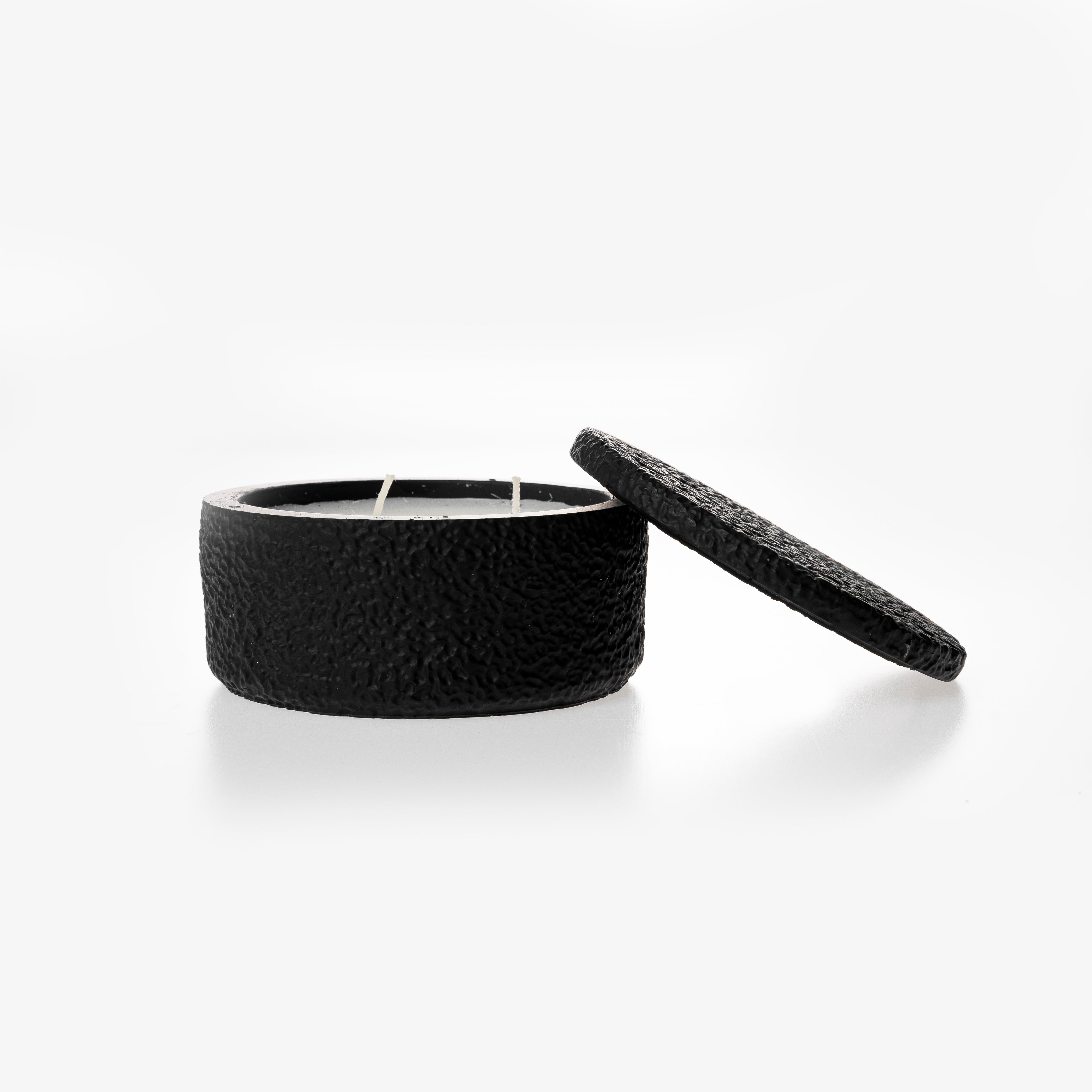 TEXTURED CANDLE [BLACK]